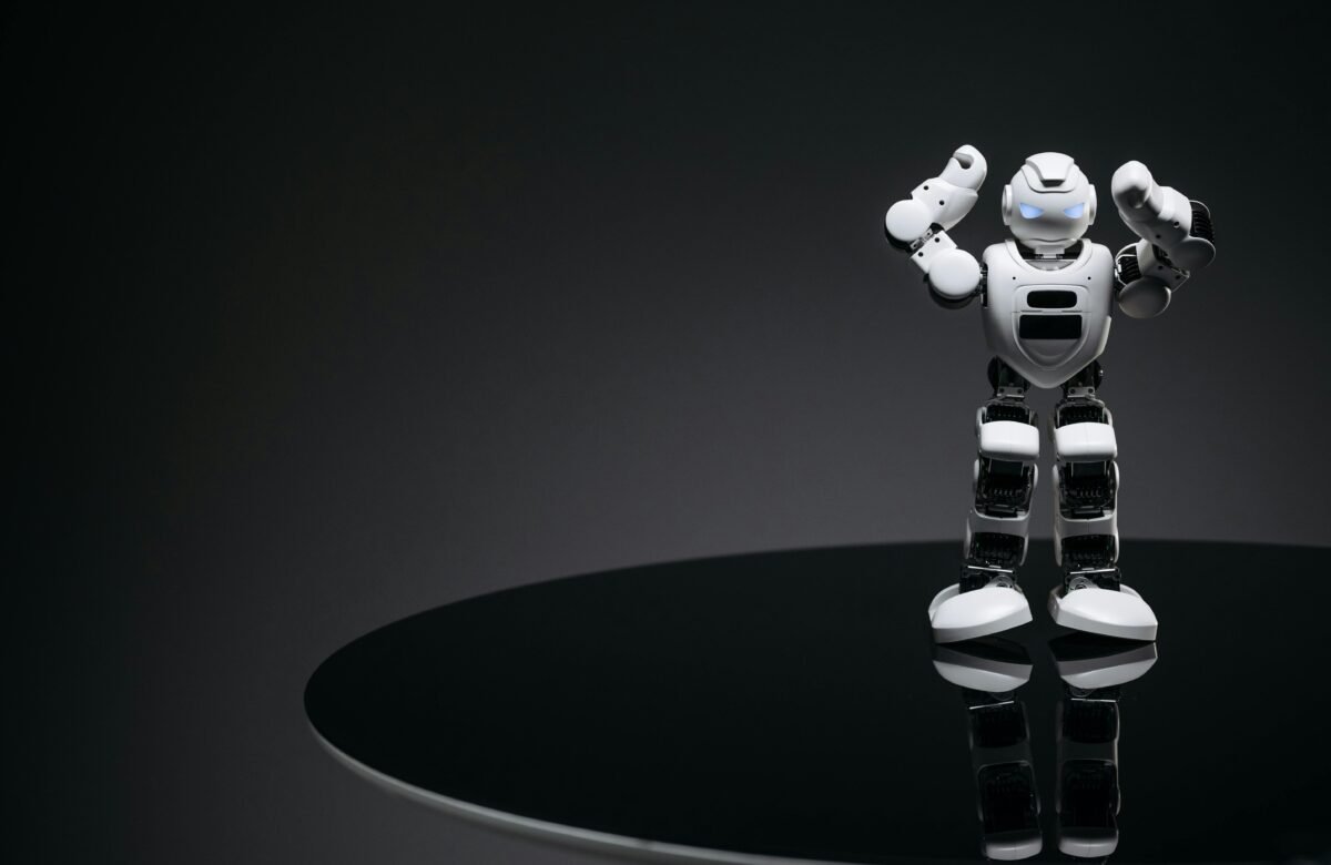 Artificial Intelligence and Machine Learning: Shaping the Future of the Tech Industry